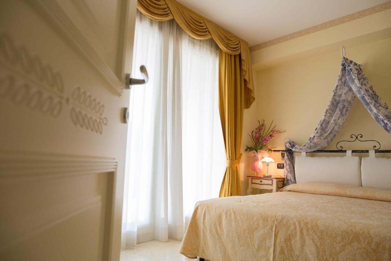 Appartamento Du Lac 1 Desenzano del Garda Dış mekan fotoğraf