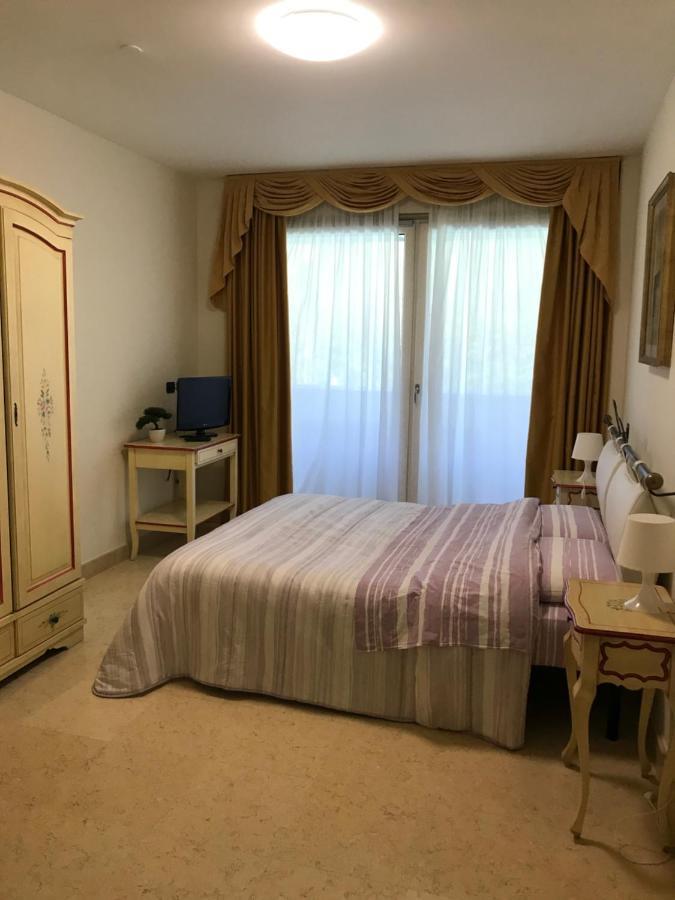 Appartamento Du Lac 1 Desenzano del Garda Dış mekan fotoğraf
